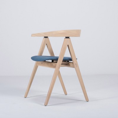 Chaise Ava chêne & tissu bleu - Gazzda