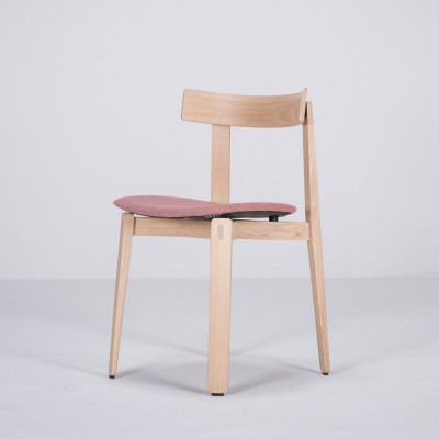 Chaise Nora chêne & tissu rouge - Gazzda