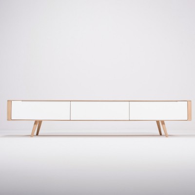 Buffet bas Ena chêne & blanc 225 x 55 cm - Gazzda