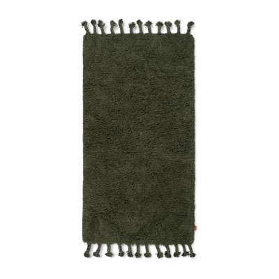 Tapis à poils longs Amass olive 140 x 70 cm - Ferm Living