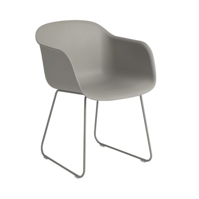 Chaise avec accoudoirs Fiber composite bois et plastique gris & piètement acier traîneau - Muuto