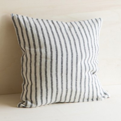 Coussin en lin lavé Brasilia noir et lait - Gabrielle Paris